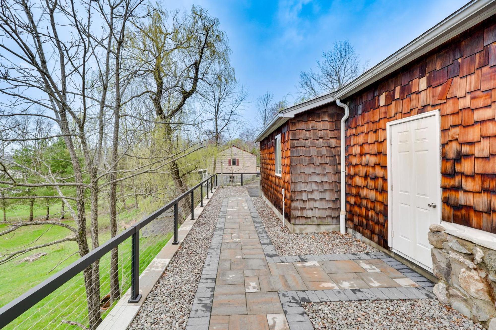 Cozy Upstate Studio With Walkill River Views! New Paltz Exteriör bild